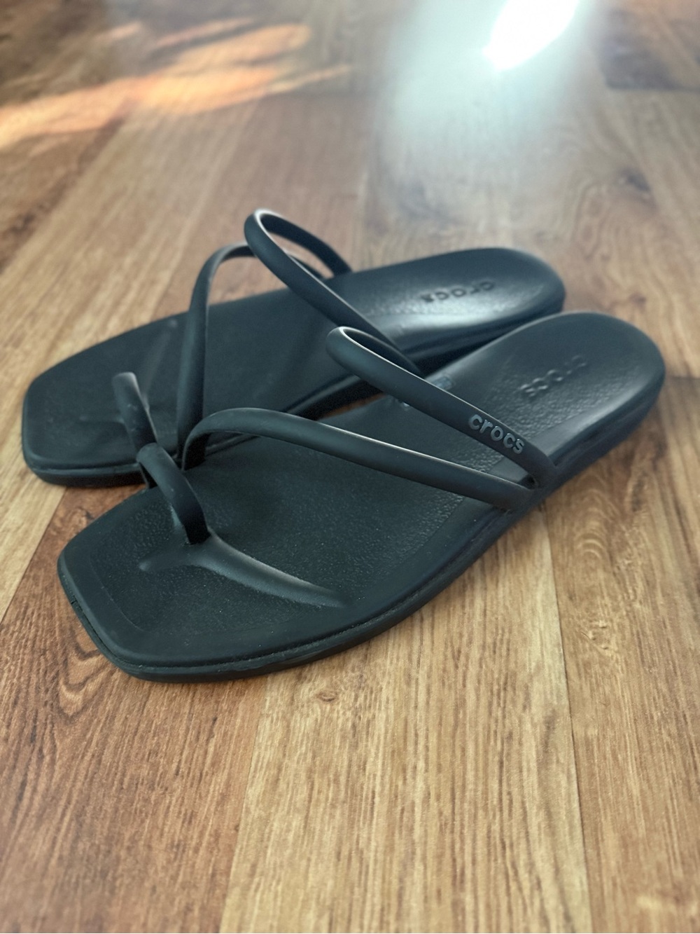 CROCS Miami Toe Sandals